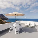 Rent 2 bedroom apartment of 130 m² in Santa Cruz de Tenerife