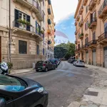 Rent 6 bedroom apartment of 167 m² in Palermo