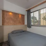 Rent a room of 80 m² in valencia