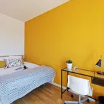 Rent a room in Madrid