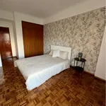 Rent 4 bedroom apartment in Lisbon