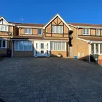 Rent 4 bedroom flat in East Of England