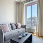 Appartement de 657 m² avec 1 chambre(s) en location à Paris