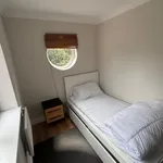 Rent 2 bedroom flat in Salford