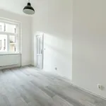 Rent 3 bedroom apartment of 70 m² in Capital City of Prague