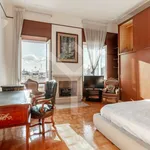 Rent 5 bedroom apartment of 260 m² in Rome