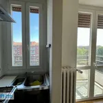 Rent 2 bedroom apartment of 55 m² in Milan