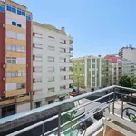 Rent a room of 185 m² in Lisboa