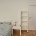 Rent a room in lisbon