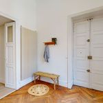 Rent a room of 215 m² in Toulouse