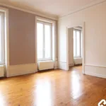 Rent 4 bedroom apartment of 85 m² in Roanne