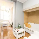 Rent a room of 150 m² in lisbon