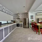 Rent 4 bedroom house of 189 m² in Phuket