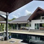 Rent 7 bedroom house of 1250 m² in Phuket