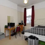 Rent 5 bedroom flat in South West England