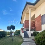 Villa in affitto a Mesero via Brigate di Dio, arredato, giardino privato, terrazzo - TrovaCasa