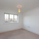 Flat to rent in Hurst Court, Horsham RH12