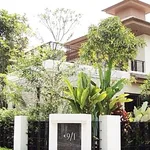 Rent 3 bedroom house of 500 m² in Bangkok