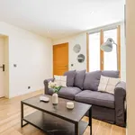 Rent 1 bedroom apartment of 32 m² in paris