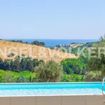 Rent 5 bedroom house of 402 m² in Sant'Elpidio a Mare