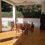 Rent 4 bedroom house of 219 m² in Palermo