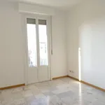 Rent 2 bedroom apartment of 60 m² in Milan