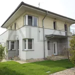 Rent 5 bedroom house of 160 m² in Prague