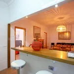 Rent a room of 180 m² in valencia