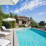 Rent 8 bedroom apartment of 185 m² in Cortona