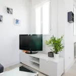 Rent 3 bedroom apartment of 40 m² in Madrid