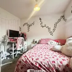 Rent 3 bedroom flat in Wales