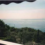 Rent 2 bedroom apartment of 55 m² in Torri del Benaco