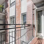 Rent 2 bedroom apartment of 85 m² in Milano