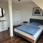 Miete 3 Schlafzimmer wohnung von 90 m² in Düsseldorf