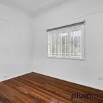 Rent 4 bedroom house in TARINGA 