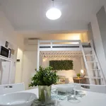 Rent 1 bedroom apartment of 50 m² in Milan