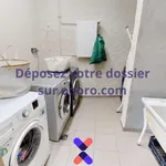 Appartement de 23 m² avec 16 chambre(s) en location à Saint-Étienne