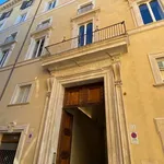 Rent 1 bedroom apartment of 55 m² in Roma