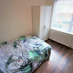 Rent 4 bedroom house in West Midlands