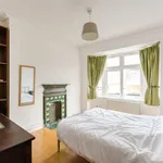 Rent 4 bedroom flat in London