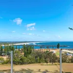 Rent 4 bedroom apartment in Port Macquarie