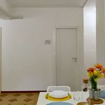 Rent a room of 70 m² in milan