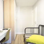 Rent a room of 65 m² in madrid