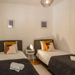 Rent 3 bedroom apartment in lisbon