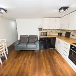 Rent 3 bedroom apartment in Leeds