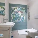 Affitto 6 camera casa di 140 m² in Bari