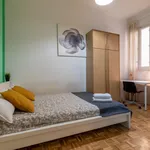 Rent 6 bedroom apartment in Madrid