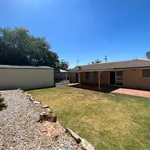 Rent 1 bedroom house in Parkes