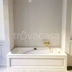 Rent 8 bedroom apartment of 177 m² in Genova