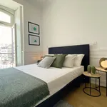 Rent 1 bedroom apartment of 77 m² in Lisbon